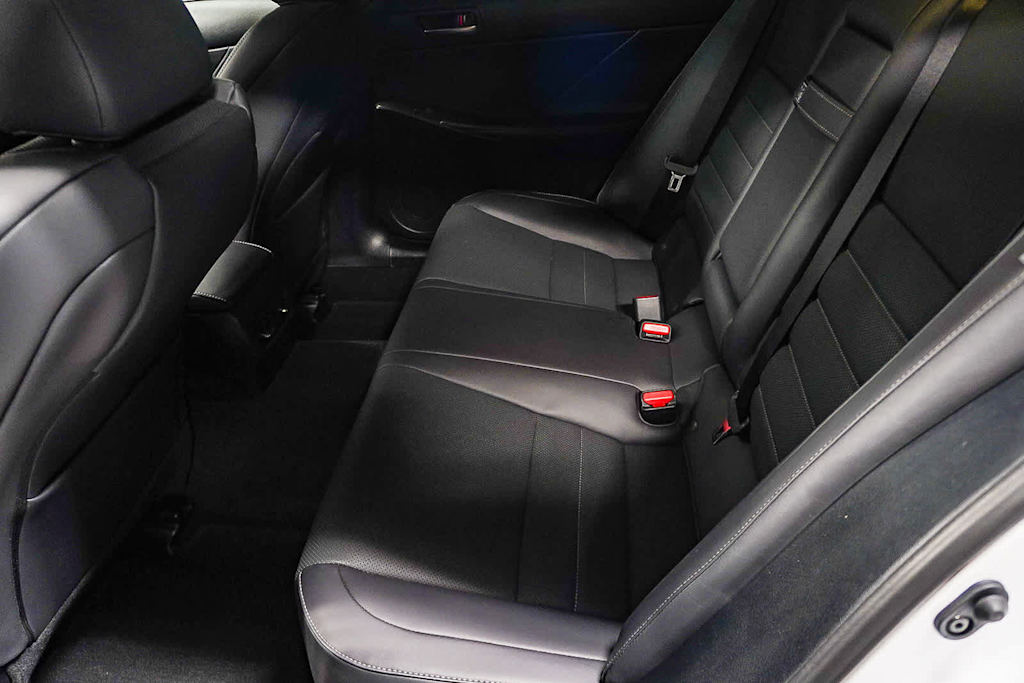 Thumbnail: 2025 Lexus ES - 11