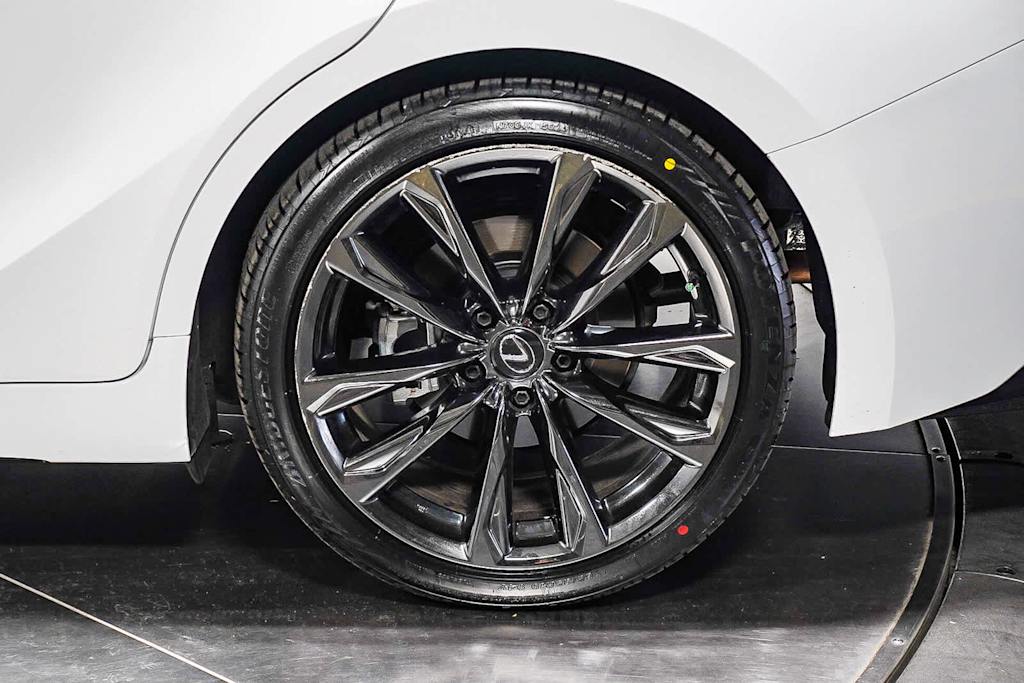 Thumbnail: 2025 Lexus ES - 22