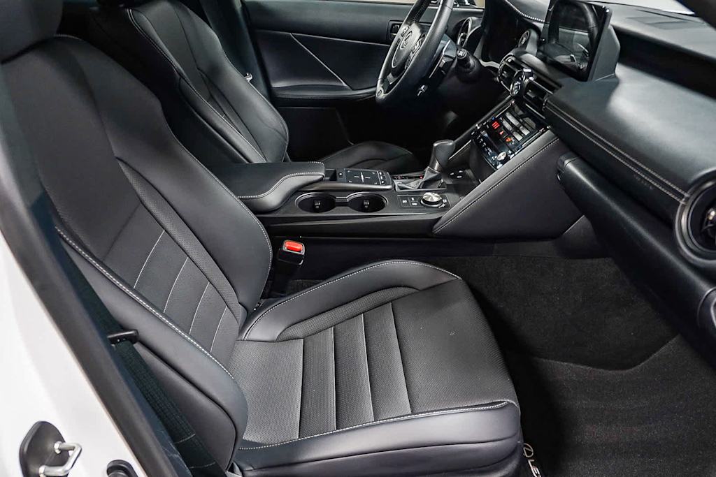 Thumbnail: 2025 Lexus ES - 9