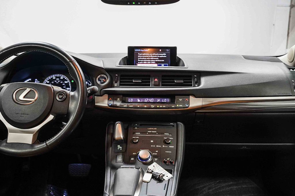 Thumbnail: 2015 Lexus CT - 9