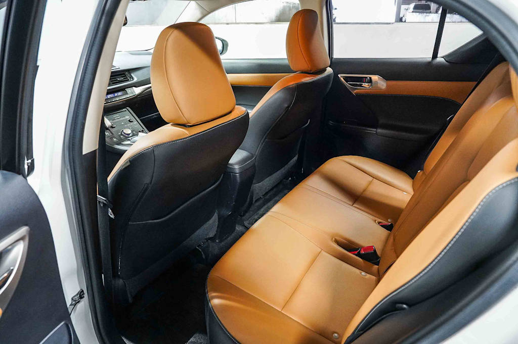 Thumbnail: 2015 Lexus CT - 12