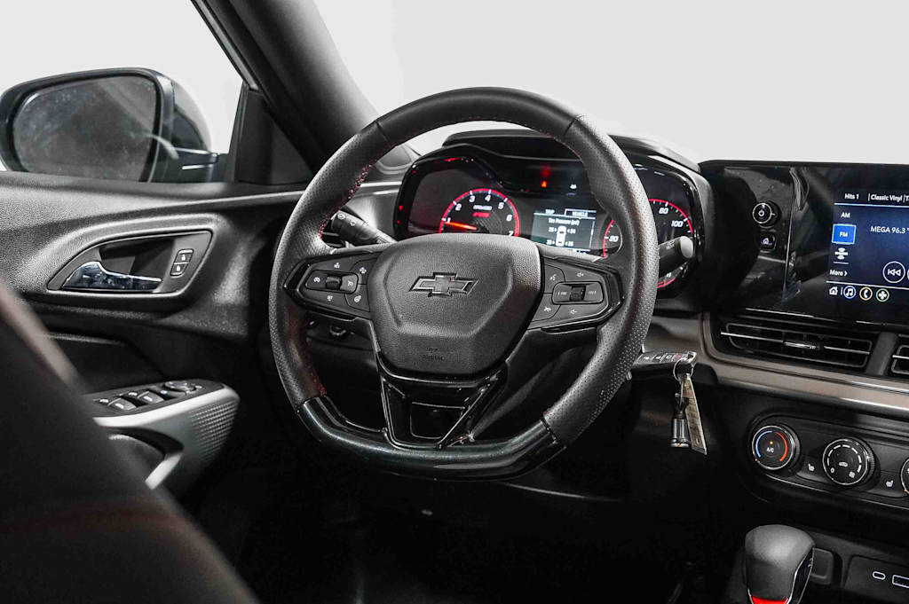 Thumbnail: 2025 Chevrolet Trax - 9