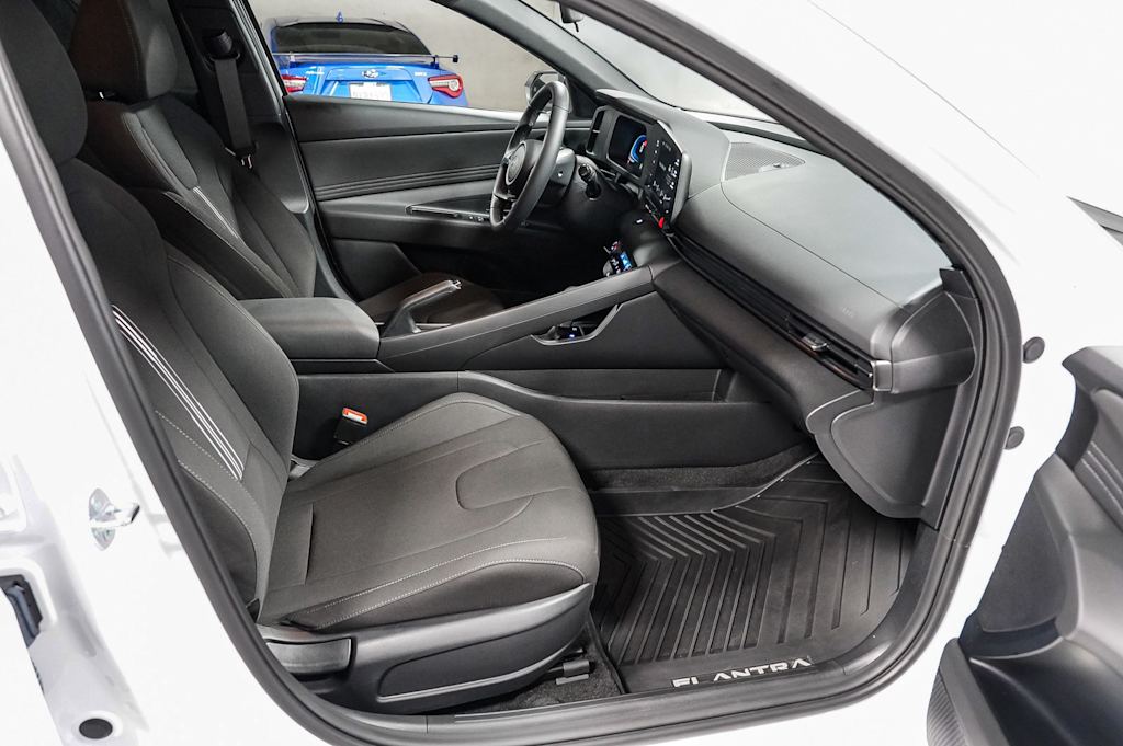 Thumbnail: 2026 Hyundai Elantra - 9