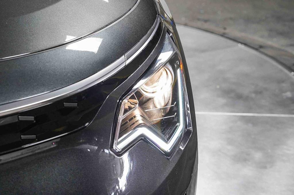 Thumbnail: 2026 Kia Niro - 6