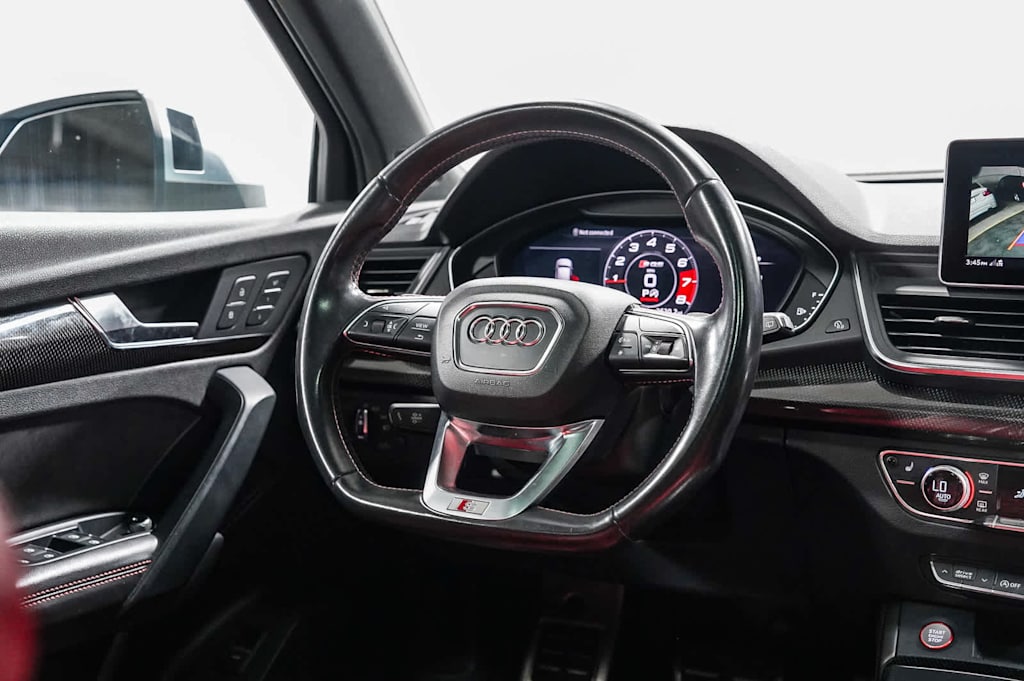 Thumbnail: 2018 Audi SQ5 - 12
