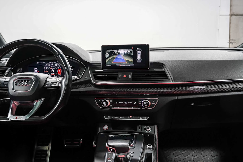 Thumbnail: 2018 Audi SQ5 - 8