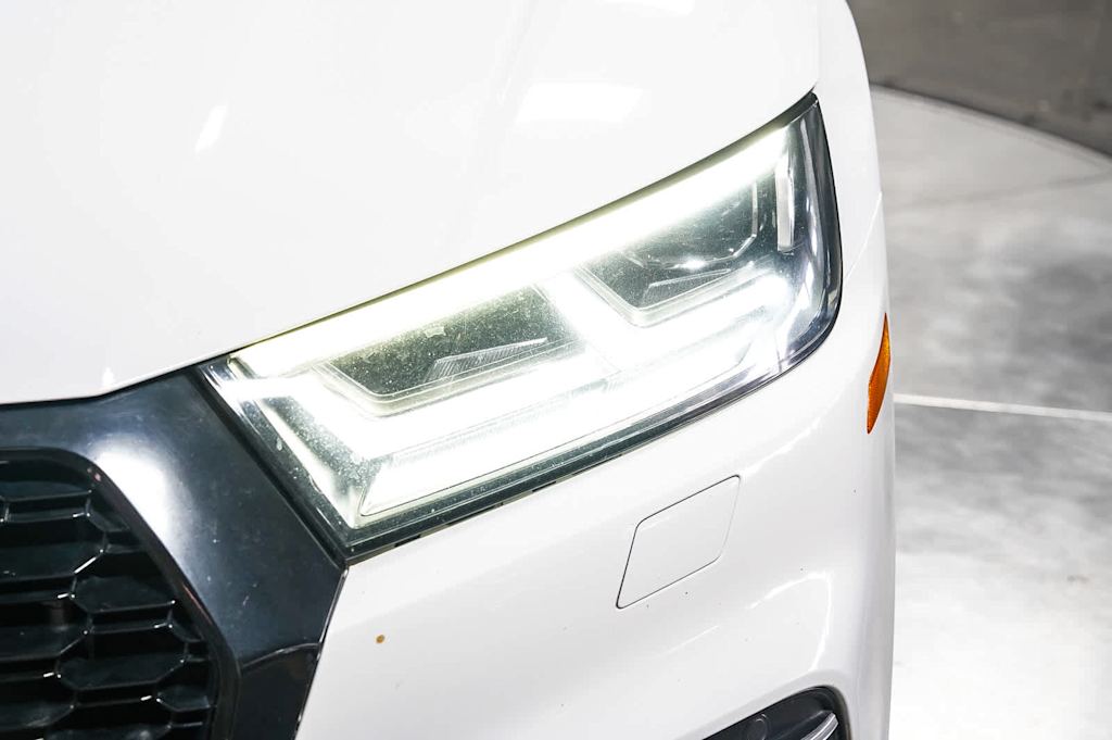 Thumbnail: 2018 Audi SQ5 - 20