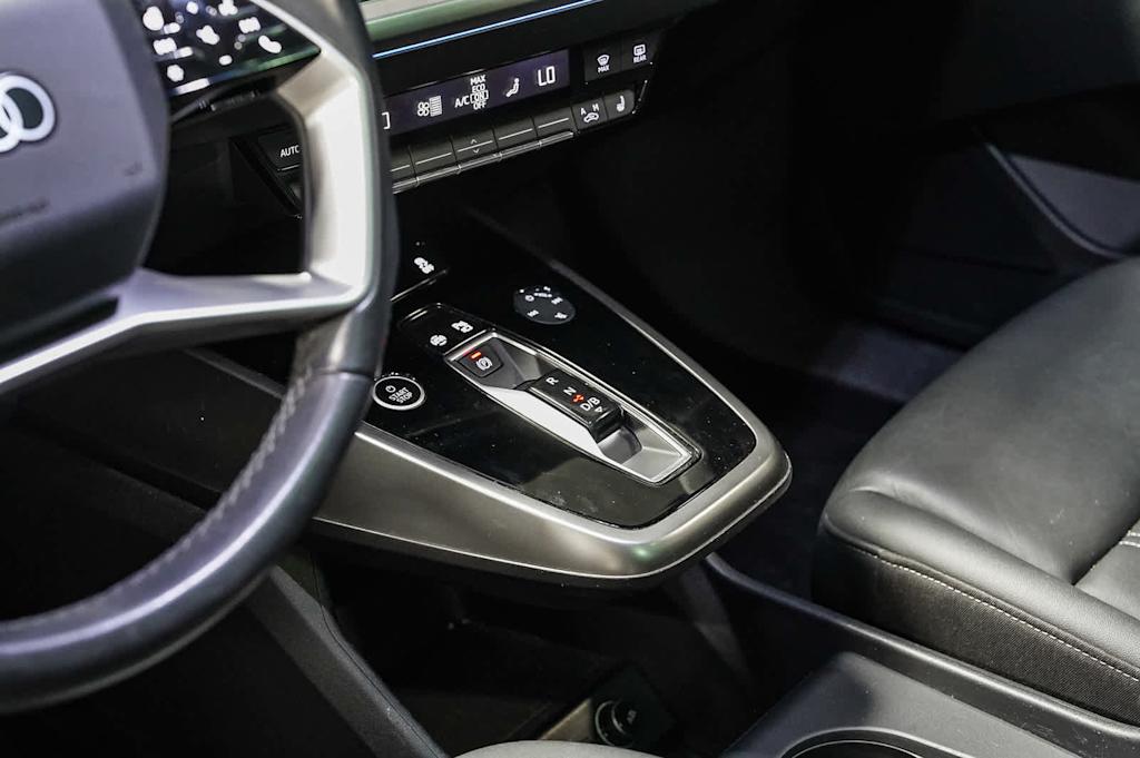 Thumbnail: 2023 Audi Q4 e-tron - 16