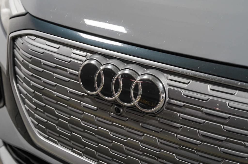 Thumbnail: 2023 Audi Q4 e-tron - 6