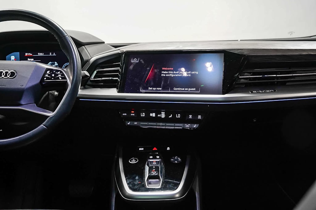 Thumbnail: 2023 Audi Q4 e-tron - 9