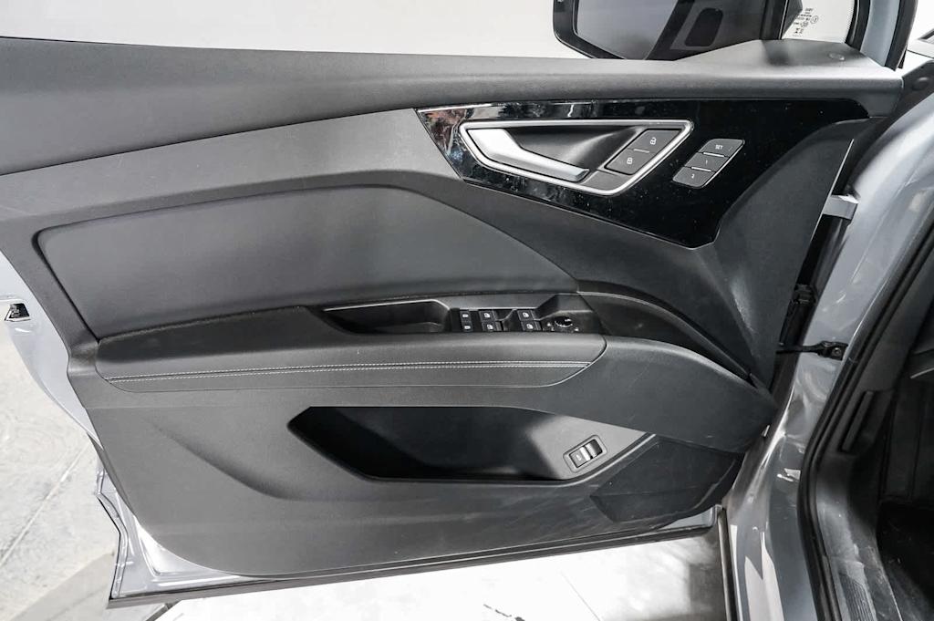 Thumbnail: 2023 Audi Q4 e-tron - 27