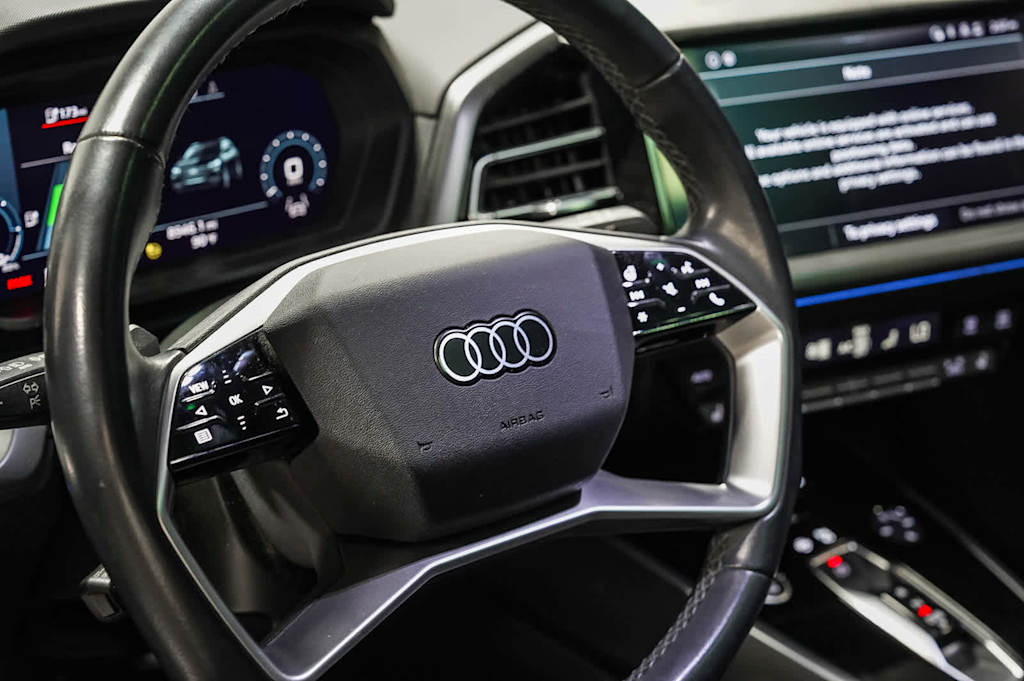 Thumbnail: 2023 Audi Q4 e-tron - 14