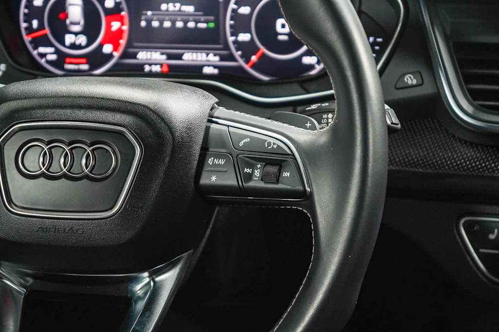 Thumbnail: 2019 Audi SQ5 - 25