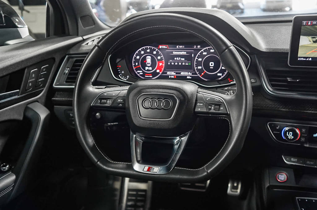 Thumbnail: 2019 Audi SQ5 - 9