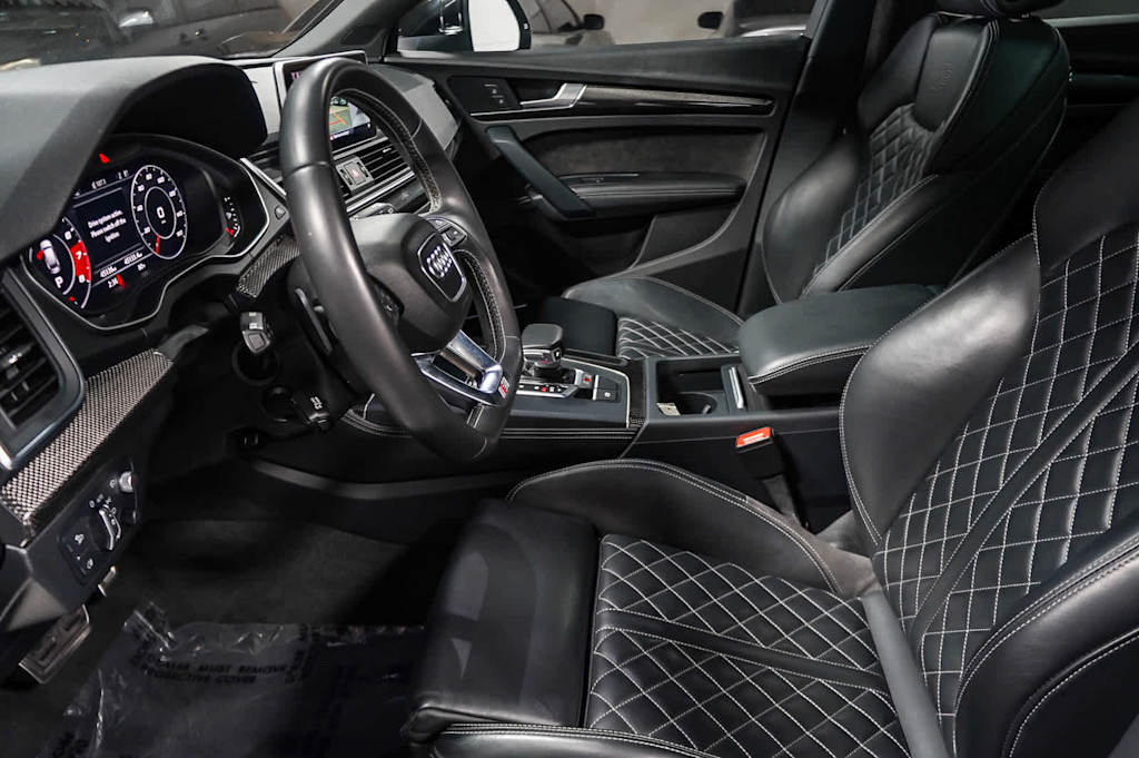 Thumbnail: 2019 Audi SQ5 - 11