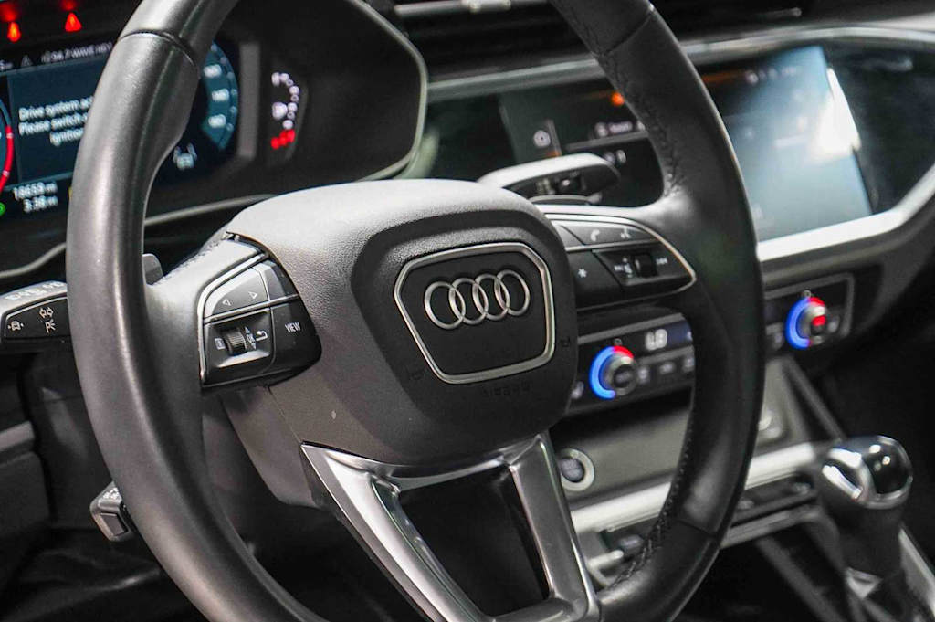 Thumbnail: 2024 Audi Q3 - 25