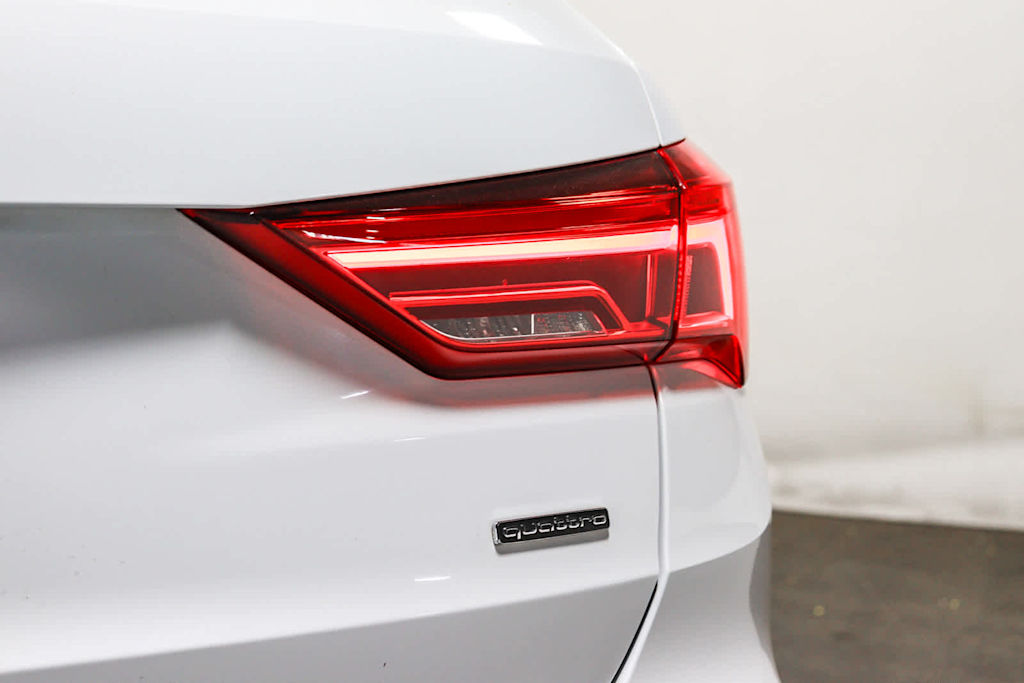 Thumbnail: 2021 Audi Q3 - 25