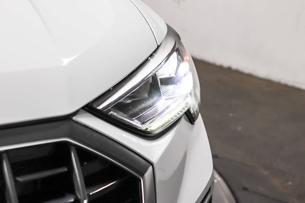 Thumbnail: 2021 Audi Q3 - 21