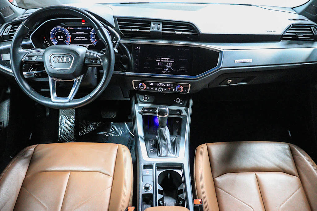 Thumbnail: 2021 Audi Q3 - 2