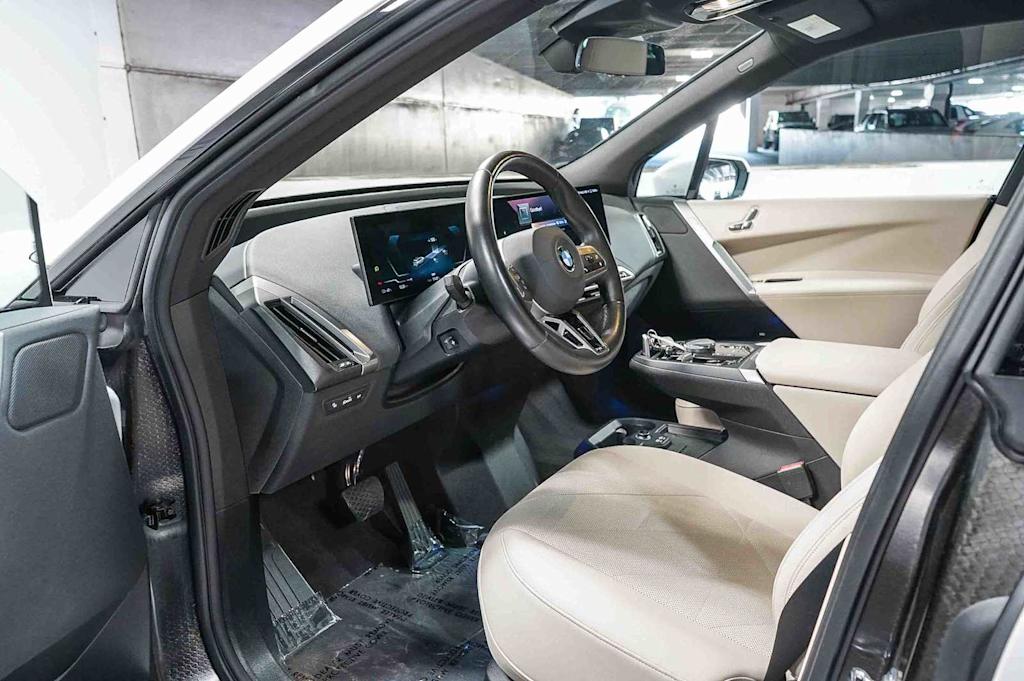 Thumbnail: 2025 BMW iX - 11