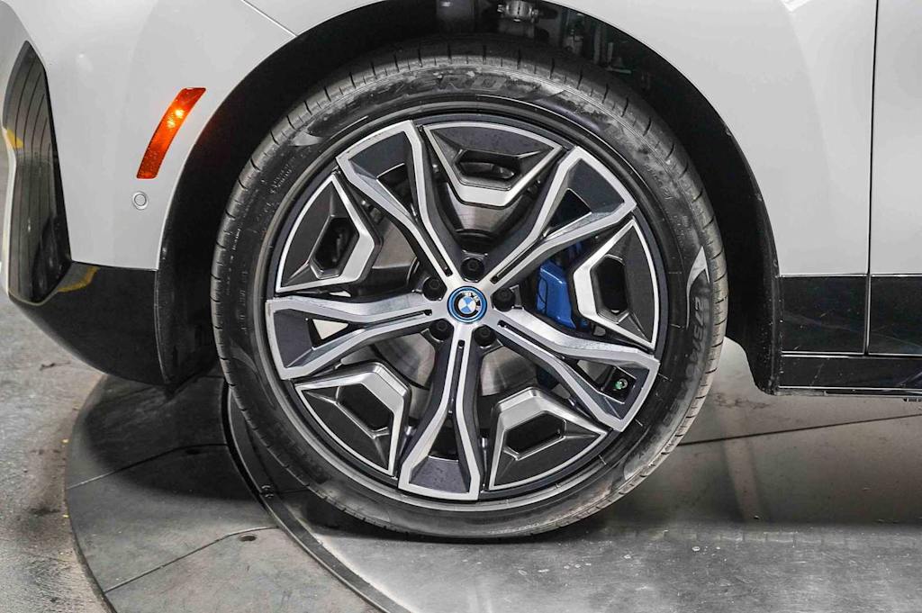 Thumbnail: 2025 BMW iX - 5