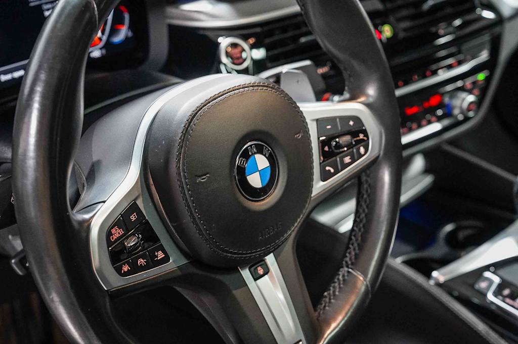 Thumbnail: 2020 BMW 5 Series - 14
