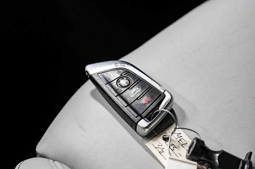Thumbnail: 2021 BMW M3 - 18
