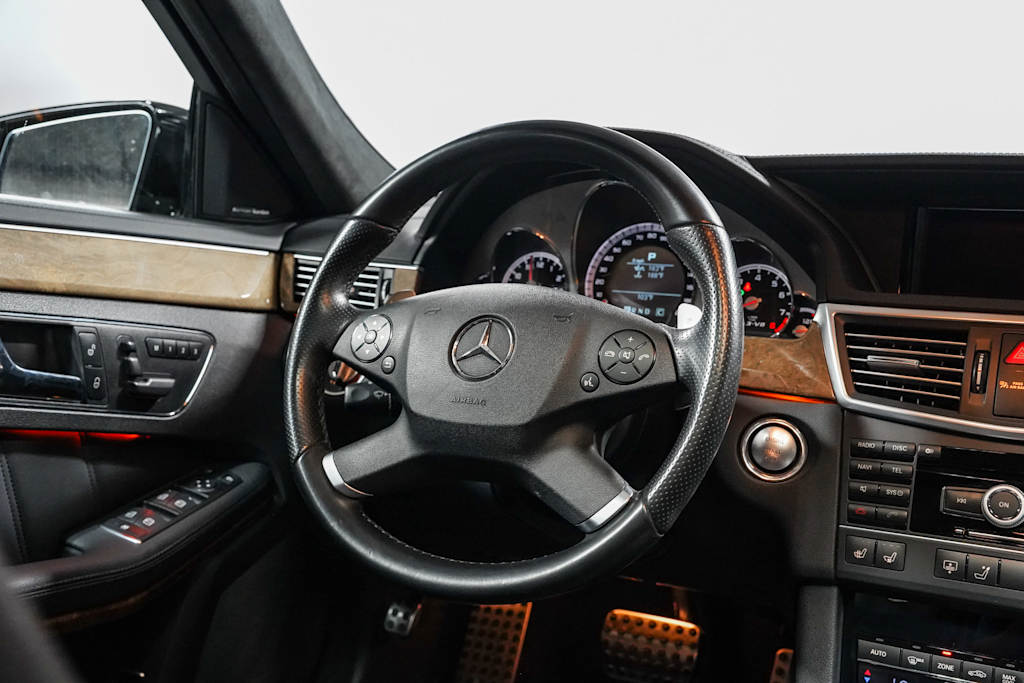 Thumbnail: 2011 Mercedes-Benz E-Class - 11