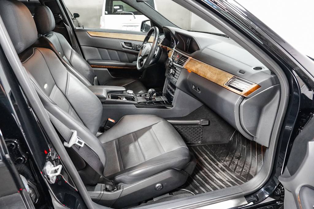 Thumbnail: 2011 Mercedes-Benz E-Class - 8