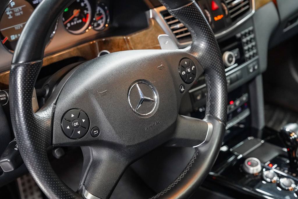 Thumbnail: 2011 Mercedes-Benz E-Class - 12