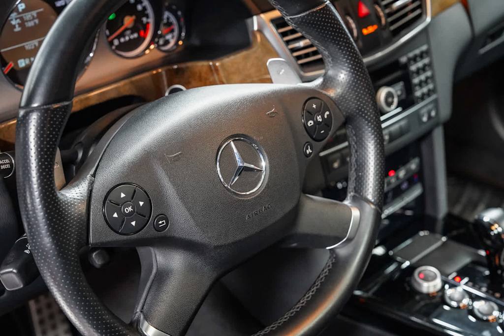 Thumbnail: 2011 Mercedes-Benz E-Class - 12