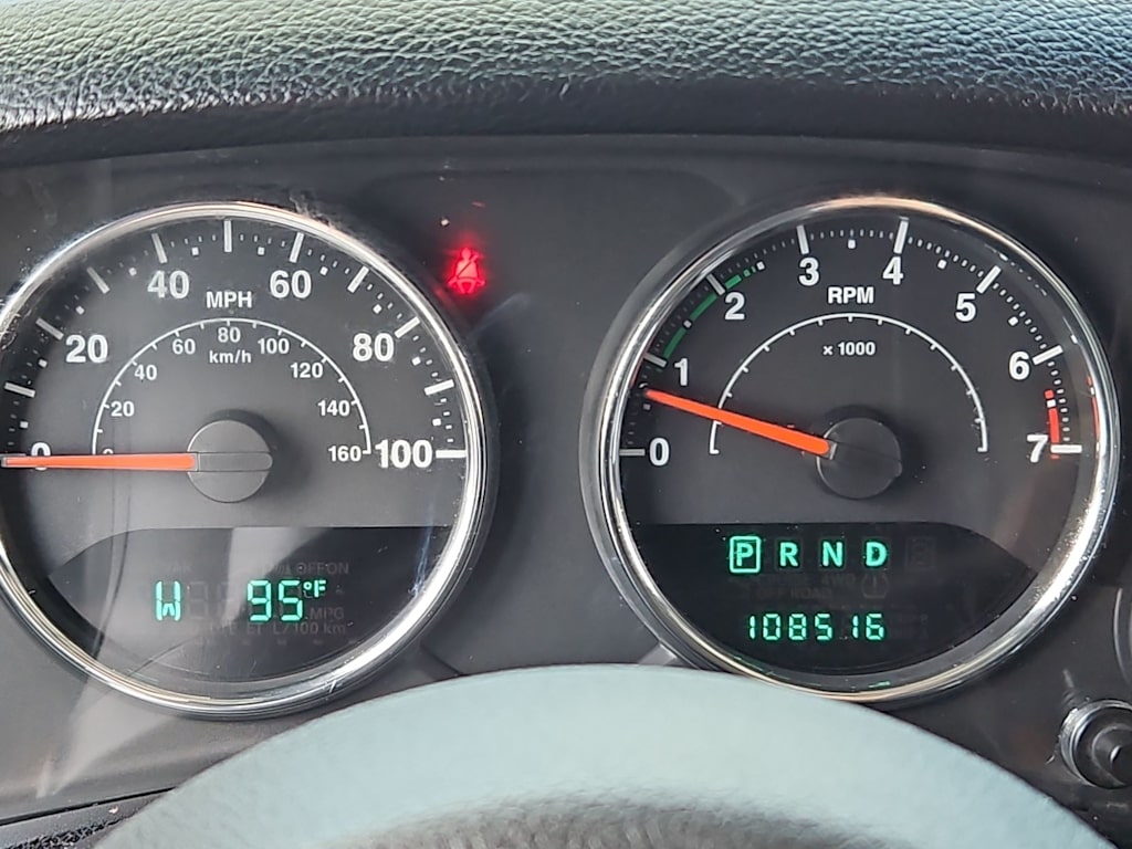 Thumbnail: 2013 Jeep Wrangler - 14