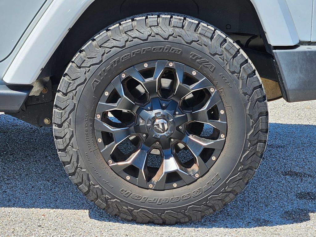Thumbnail: 2017 Jeep Wrangler - 8