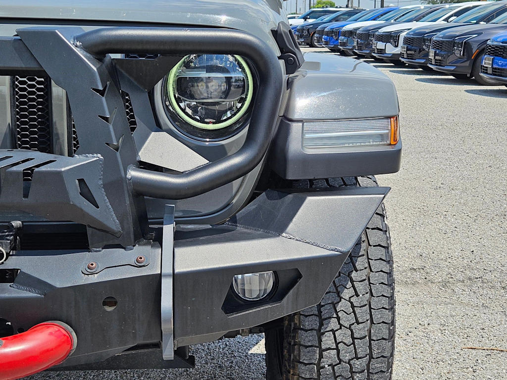 Thumbnail: 2020 Jeep Wrangler - 24