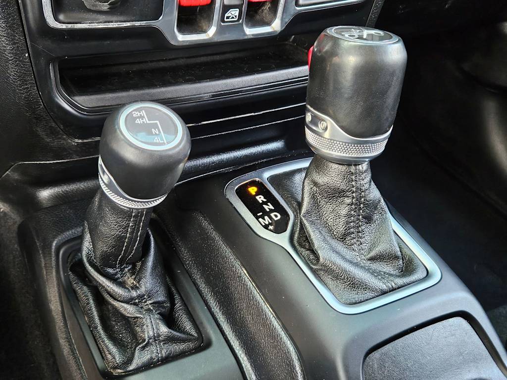 Thumbnail: 2020 Jeep Wrangler - 15