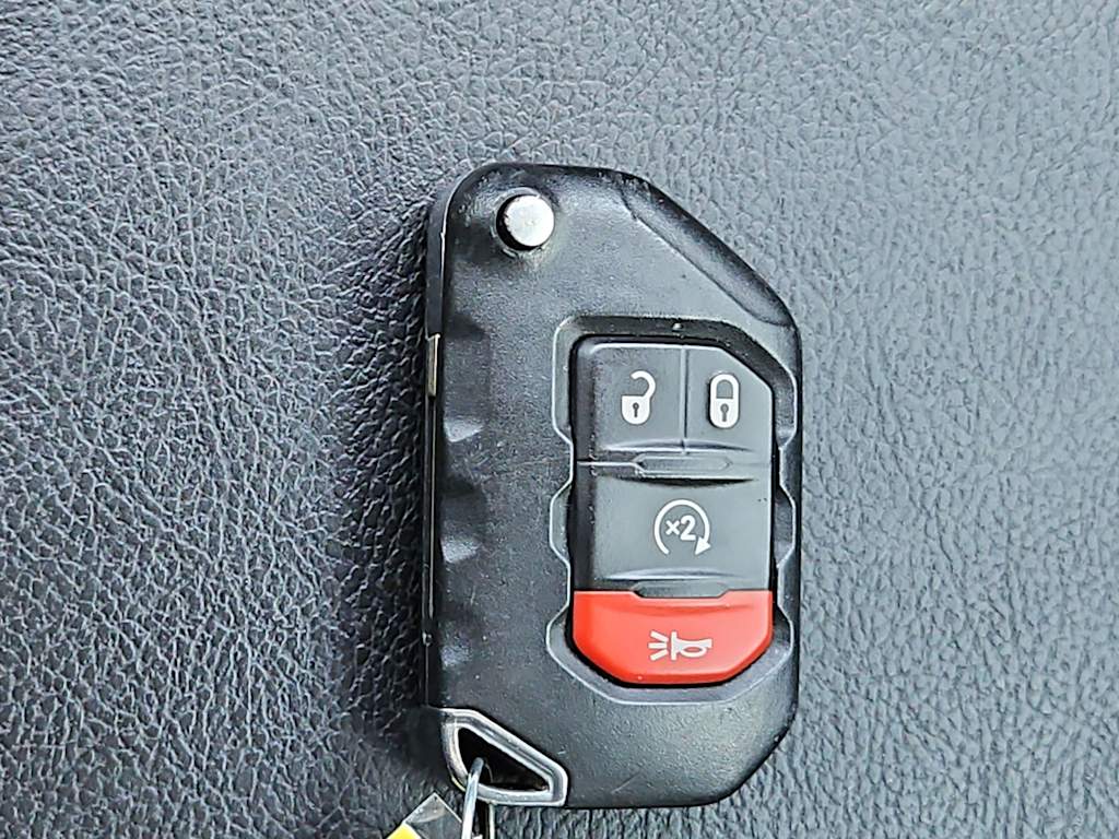 Thumbnail: 2020 Jeep Wrangler - 17