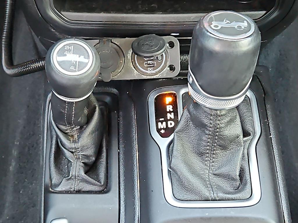 Thumbnail: 2020 Jeep Wrangler - 14
