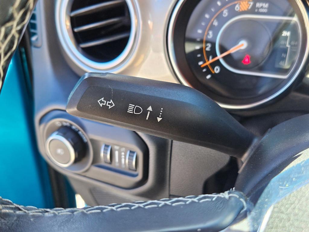 Thumbnail: 2020 Jeep Wrangler - 29