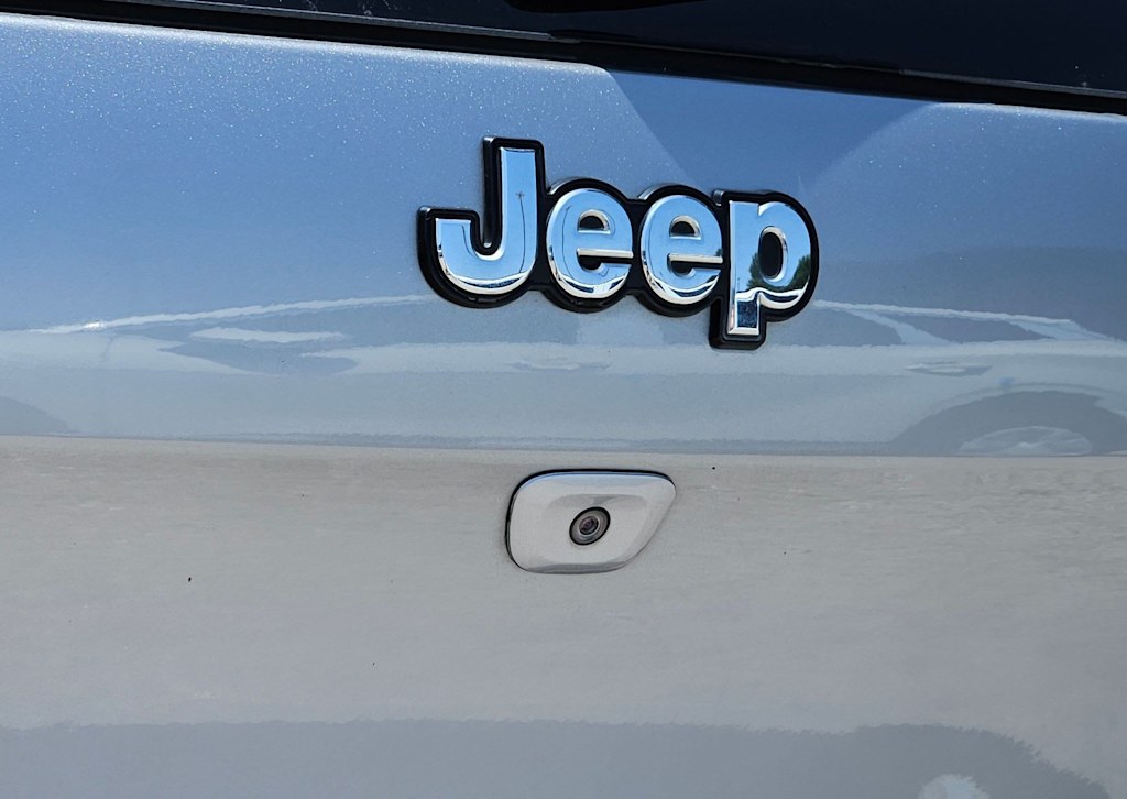 Thumbnail: 2016 Jeep Cherokee - 7