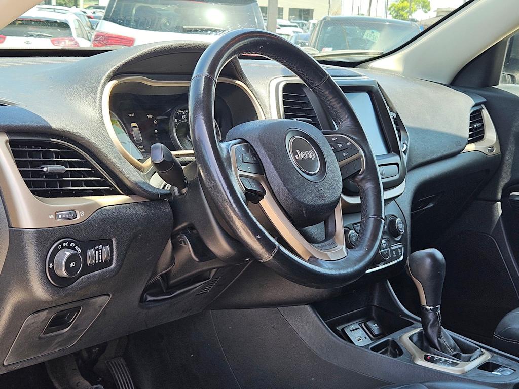 Thumbnail: 2016 Jeep Cherokee - 2