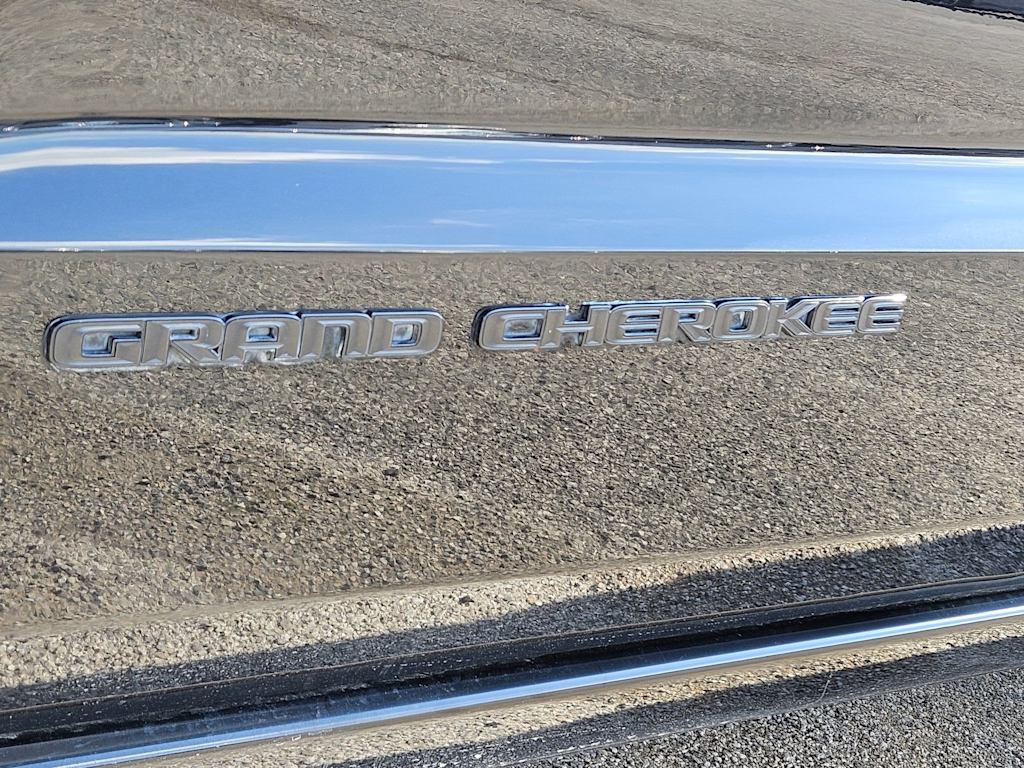 Thumbnail: 2020 Jeep Grand Cherokee - 7