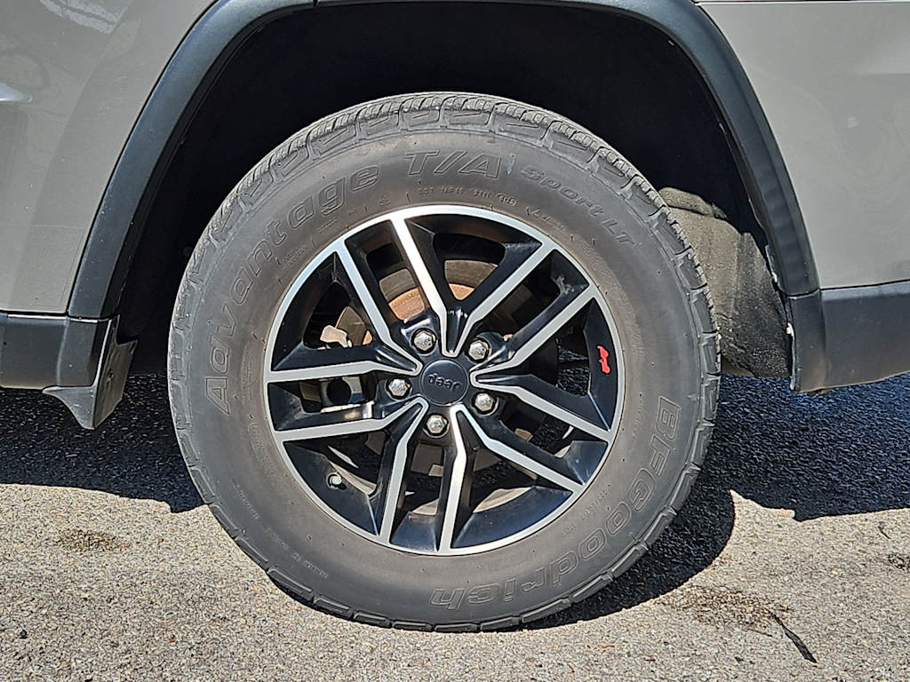 Thumbnail: 2019 Jeep Grand Cherokee - 8