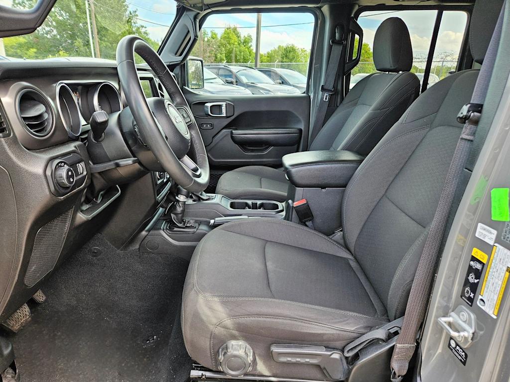 Thumbnail: 2023 Jeep Gladiator - 11