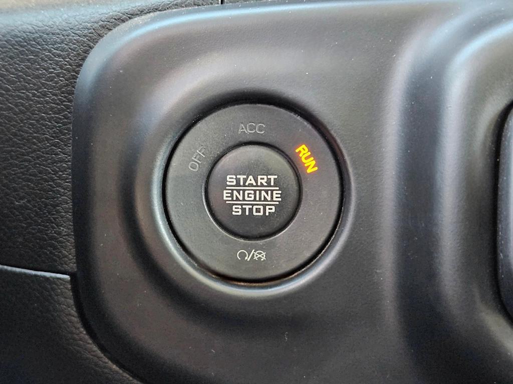 Thumbnail: 2023 Jeep Gladiator - 22