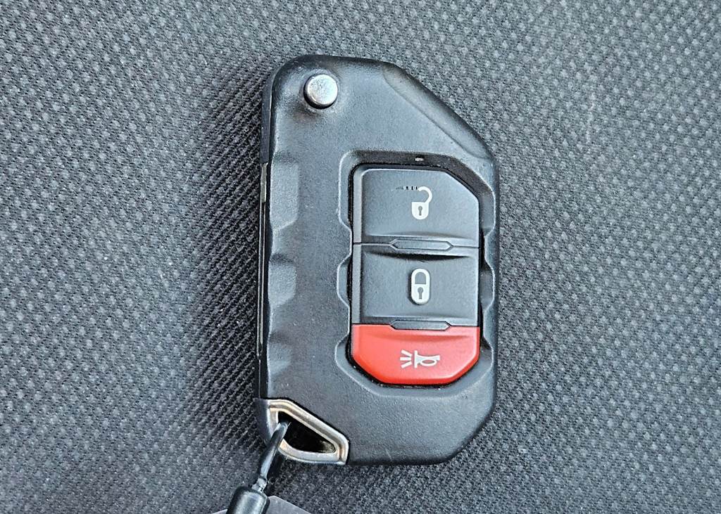 Thumbnail: 2023 Jeep Gladiator - 13