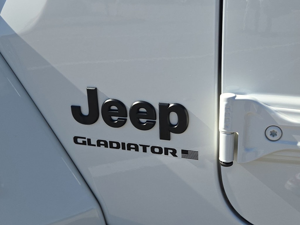 Thumbnail: 2023 Jeep Gladiator - 7