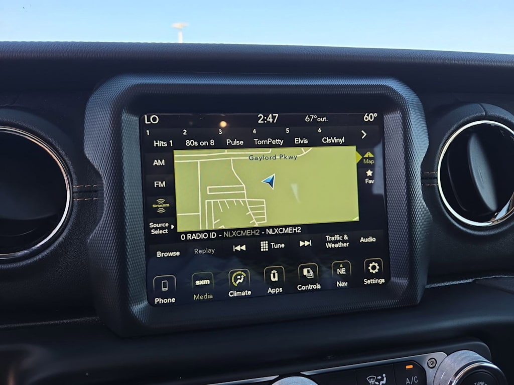 Thumbnail: 2023 Jeep Gladiator - 29