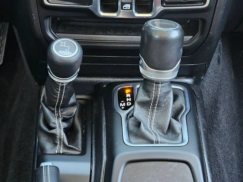Thumbnail: 2020 Jeep Gladiator - 15