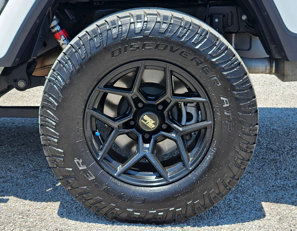 Thumbnail: 2020 Jeep Gladiator - 8