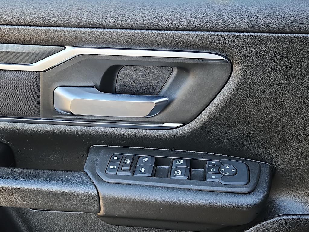 Thumbnail: 2025 RAM 1500 - 29